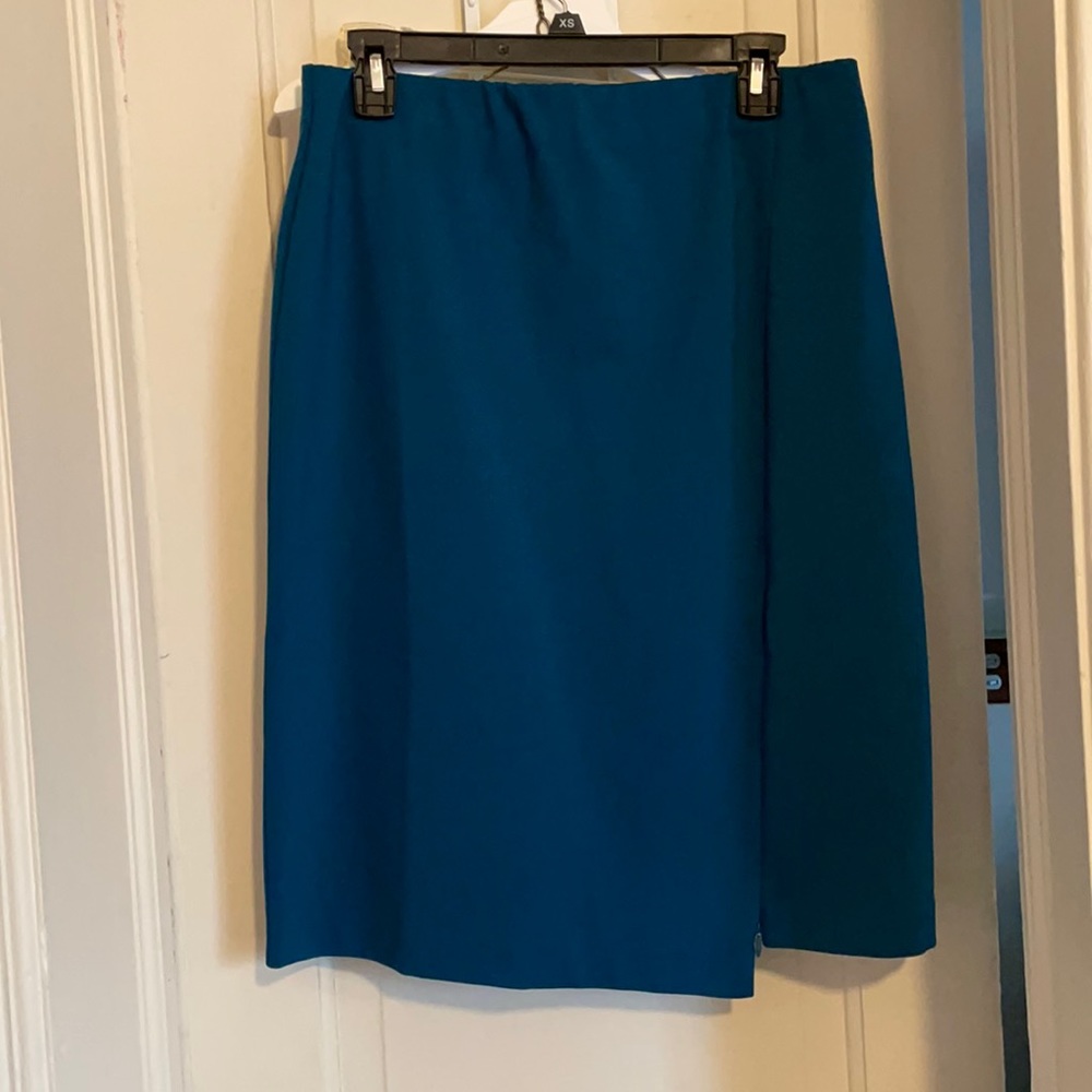 Dark teal skirt small NWT. Donating soon